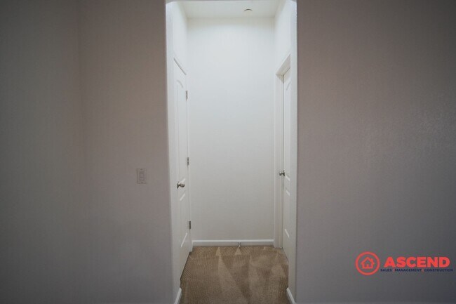 Building Photo - Charming 3 bedroom Home In Southwest!