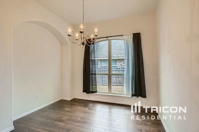 Building Photo - 5024 Kestrel Dr