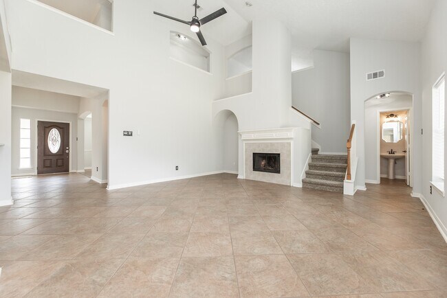 Building Photo - 23106 Beech Canyon Dr
