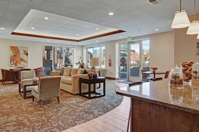 Building Photo - 460 E 400 S