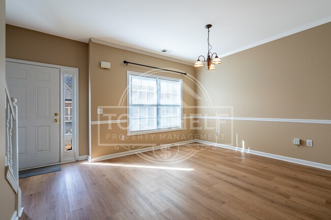 Building Photo - 32 Brookvalley Ct W