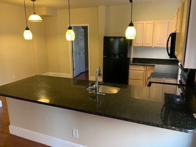 Building Photo - 1411 N Harrison St