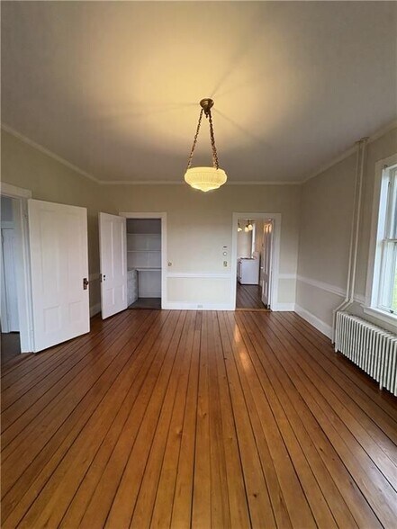 Building Photo - 39 Walcott Ave