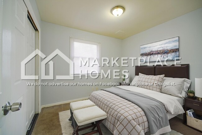 Building Photo - 6855 Woodhurst Dr