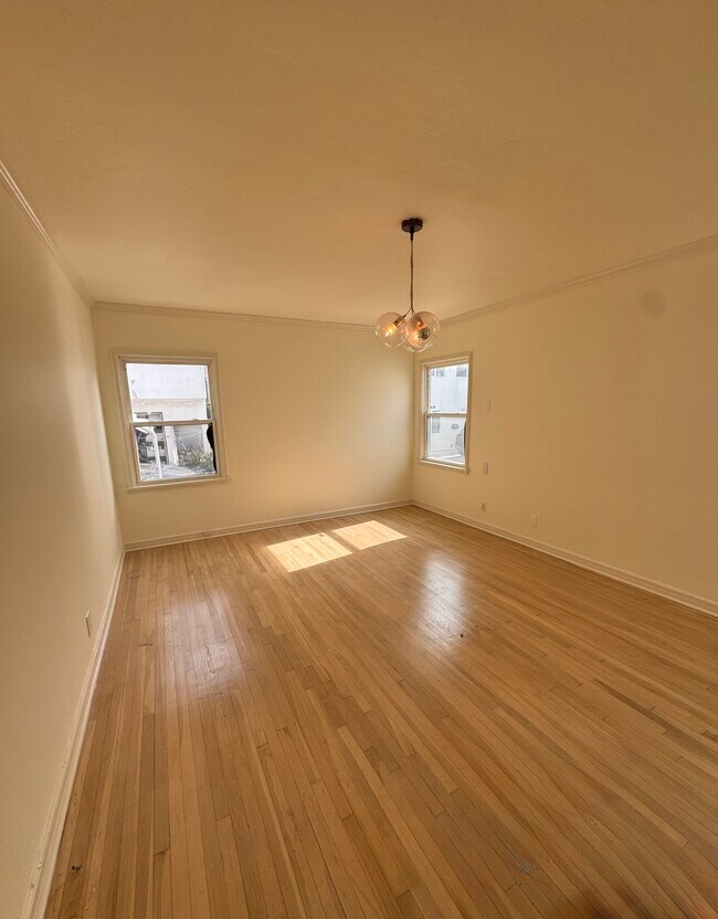 Building Photo - 1426 Hauser Blvd