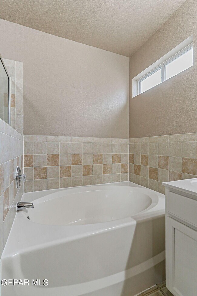 Building Photo - 6312 Casper Ridge Dr