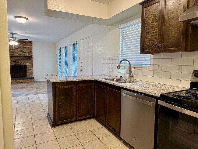 Building Photo - 402 Fawn Trail