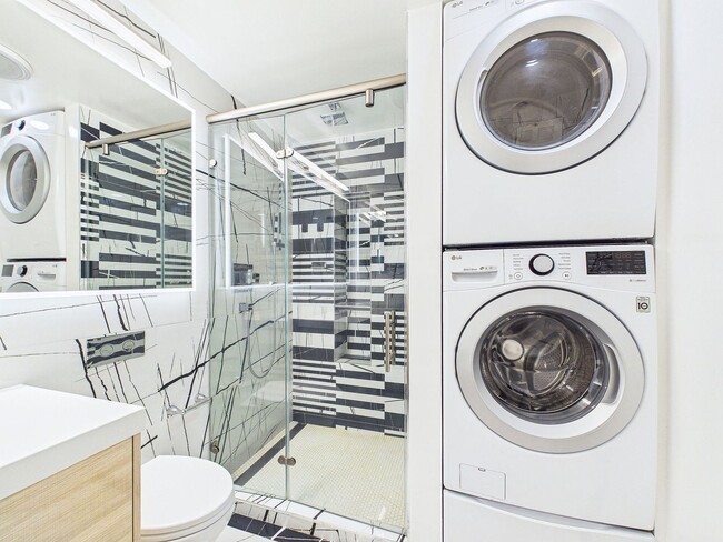 Building Photo - Stylish & Updated 1BD/1BA Condo in Secure Caldecott Community – Parking + In-Unit Laundry