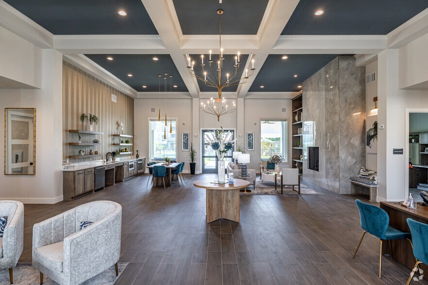 Spacious Modern Clubhouse with Starbucks Coffee Café - Freestone Greenville