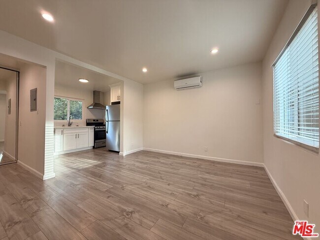 Building Photo - 5246 Whitsett Ave