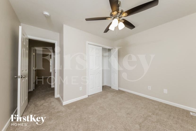 Building Photo - 2435 Wynbrook Dr