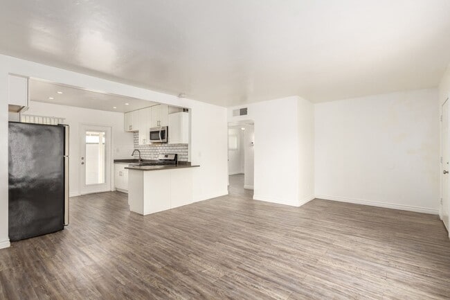 Building Photo - 36th Court