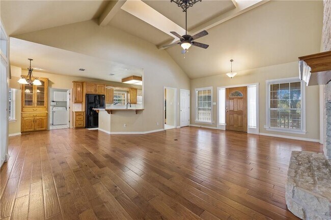 Building Photo - 2550 Co Rd 233