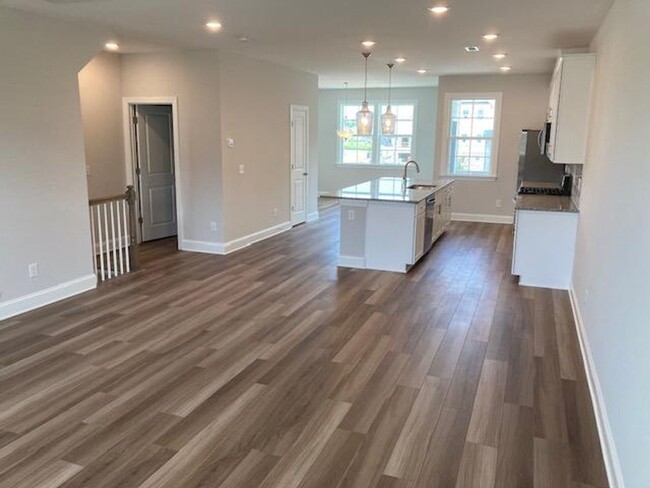 Building Photo - 543 Bistle Drive - Bev Roberts Rentals and...