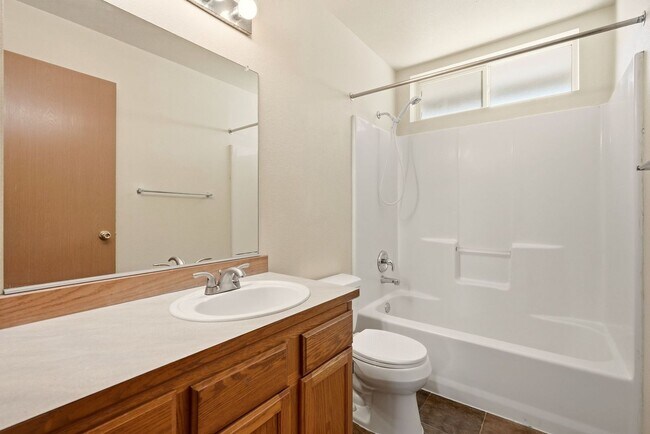 Building Photo - 3442abcd