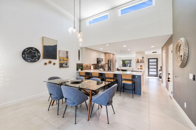 Building Photo - 76658 Daffodil Dr