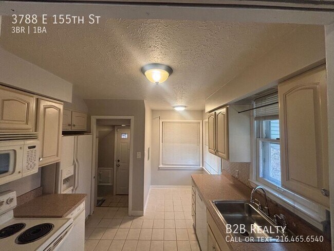 Building Photo - 3788 E 155th St