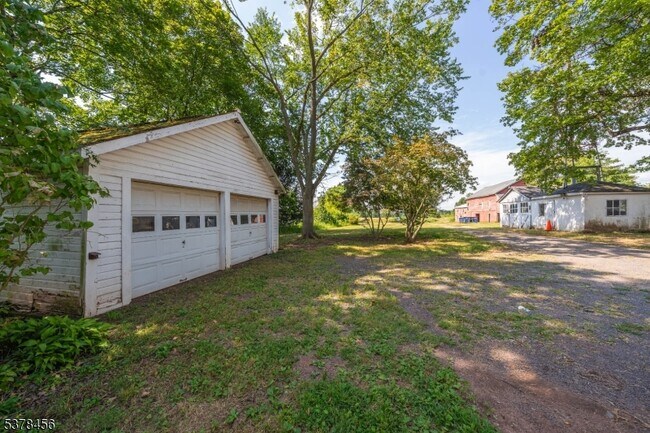 Building Photo - 289 Bennetts Ln