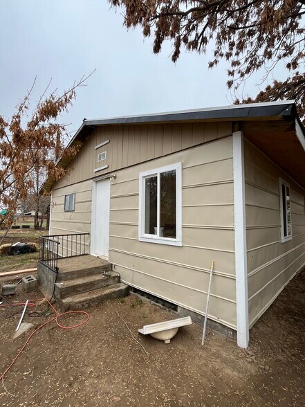 Primary Photo - 16102 Road 10.7 NW