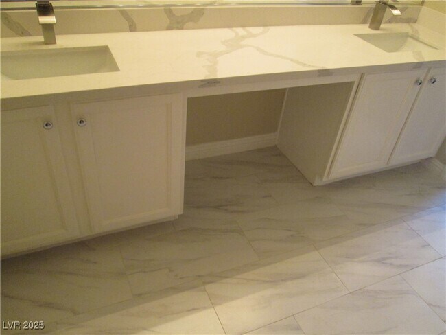 Building Photo - 2153 Jasper Bluff St