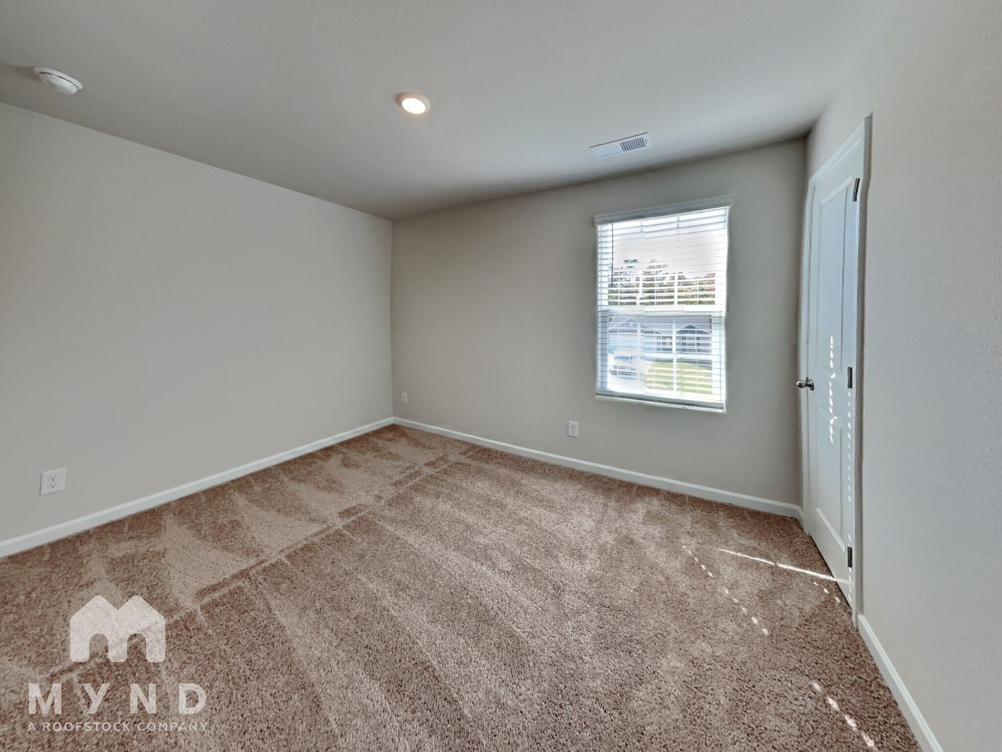 Building Photo - 402 Ivy Bank Dr