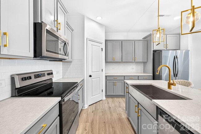 Building Photo - 11012 Pagebrook Ln