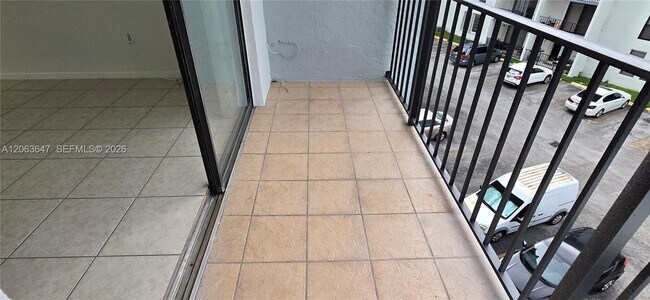 Building Photo - 9688 Fontainebleau Blvd