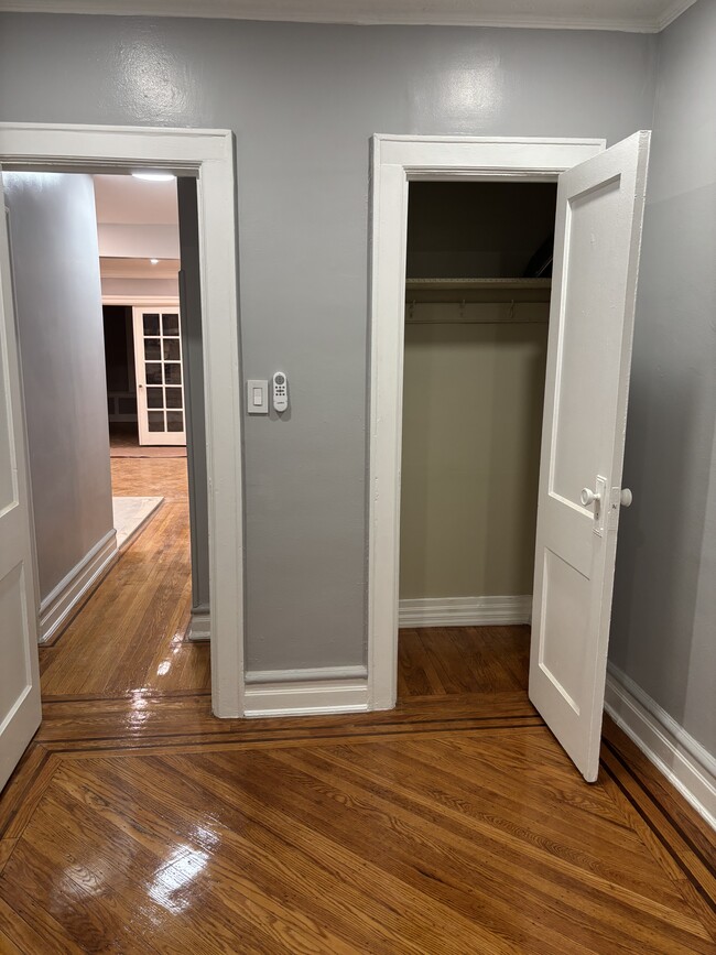 Bedroom 2 closet - 3620 Clarendon Rd