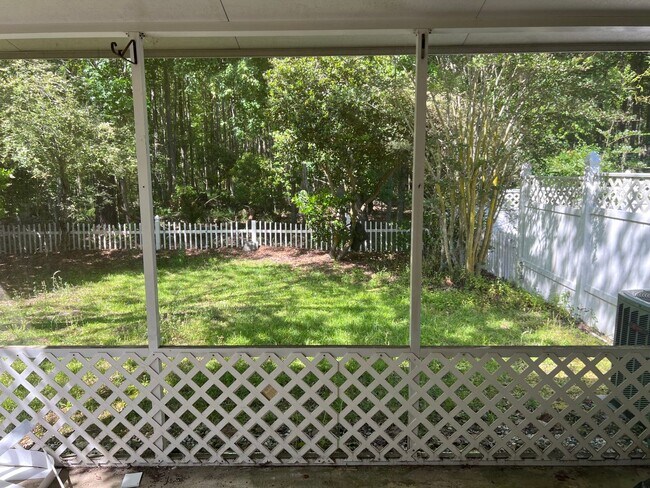 Building Photo - Fully Renovated 2 Bedroom/ 2.5 Bathroom Townhome - The Farm at Buckwalter