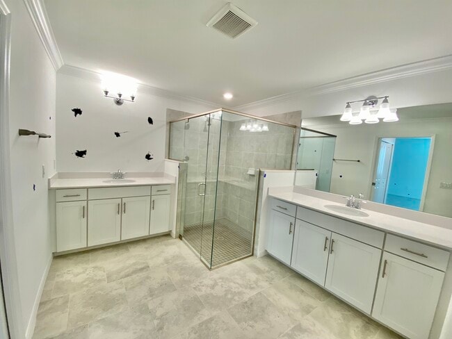 Building Photo - 6015 Ellerston Way