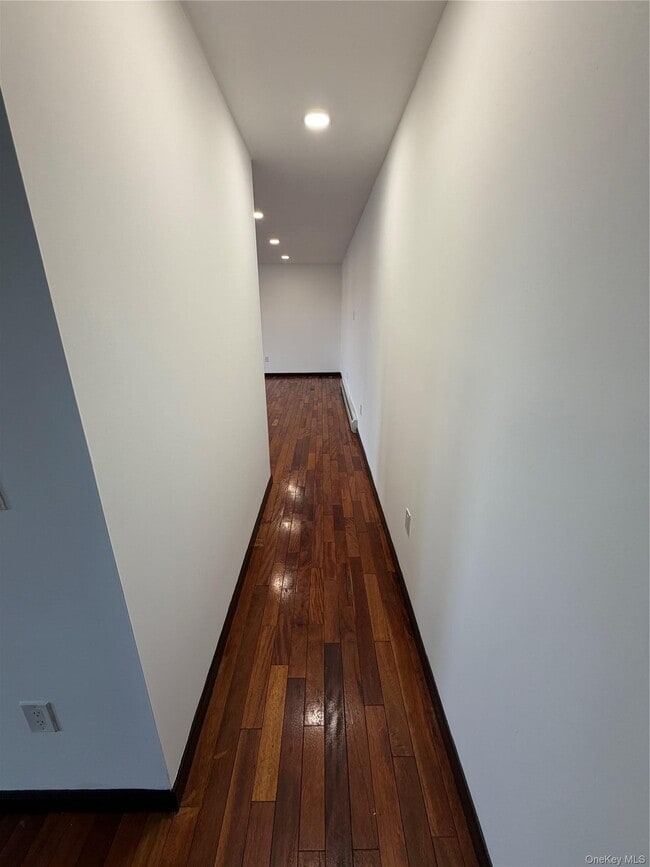 Building Photo - 190-18 Woodhull Ave