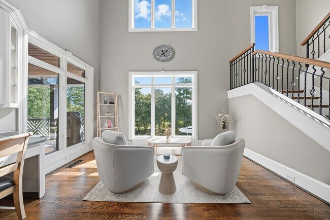 Building Photo - Princeton Hills Fully Furnished