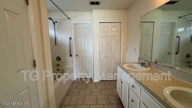Building Photo - 9583 Stratham Ct