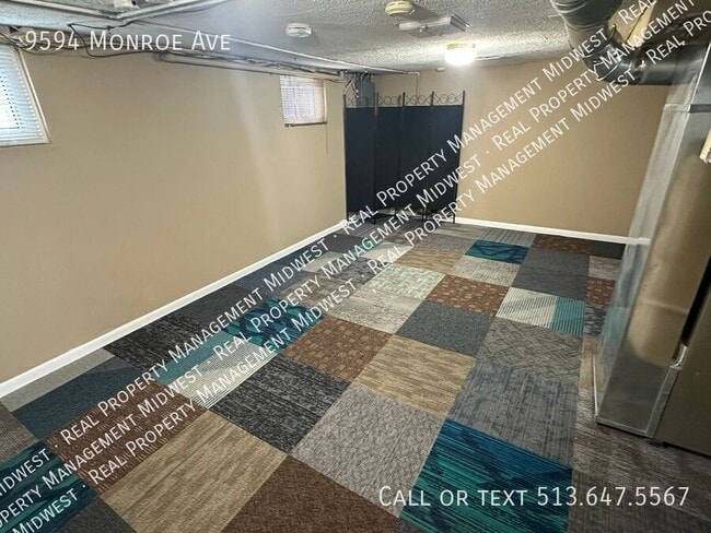 Building Photo - 9594 Monroe Ave