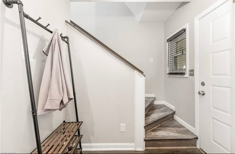 Building Photo - 1074 Hickory Glen Rd