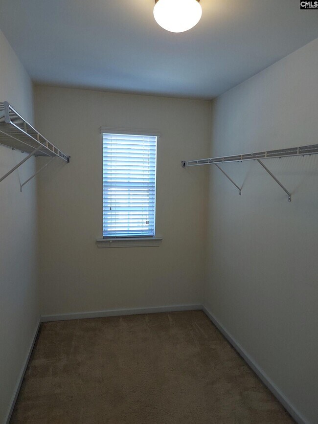 Building Photo - 203 Eagle Park Dr