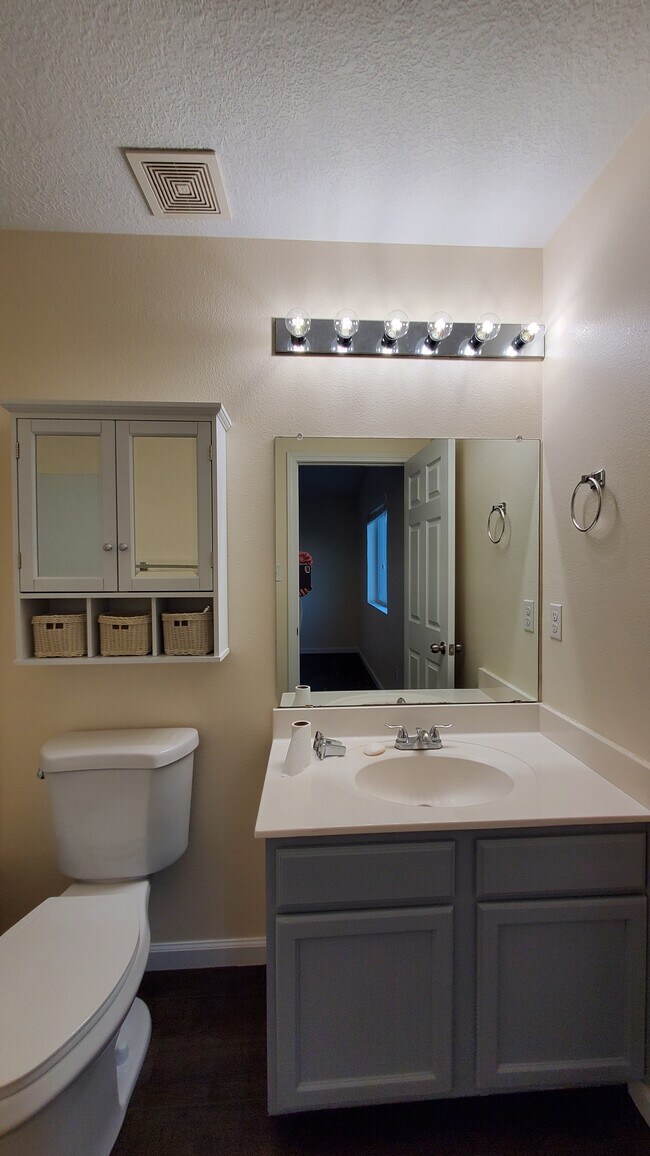Master Bath - 36 Salida del Sol