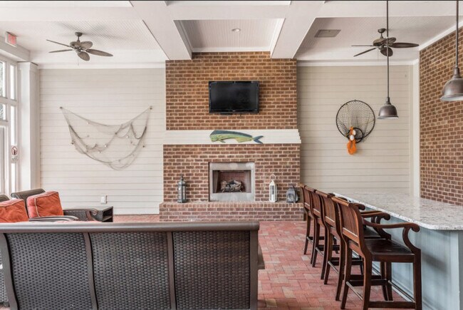 Building Photo - 460 Seven Farms Drive