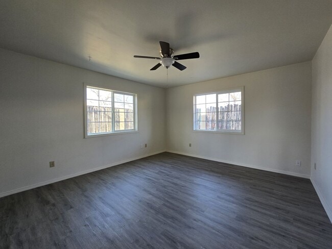 Building Photo - 522B Juniper