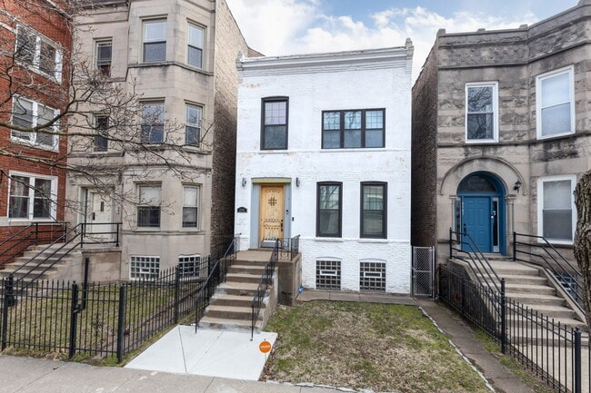 Building Photo - 6543 S Drexel Ave