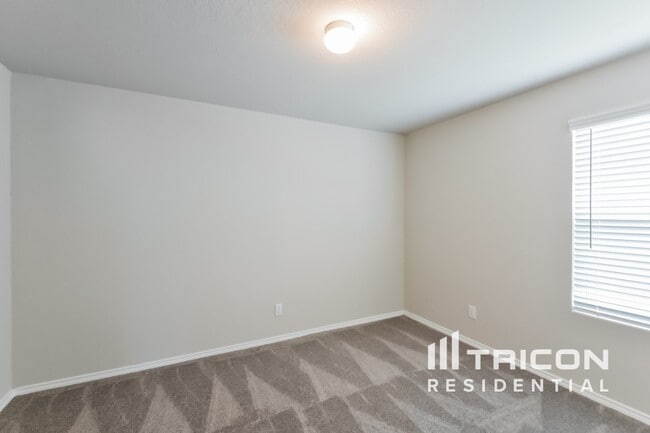 Building Photo - 9720 Marbach Brk