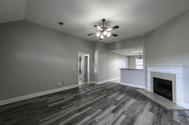 Building Photo - 307 Nile Ln