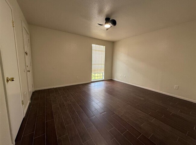 Building Photo - 12500 Sandpiper Dr