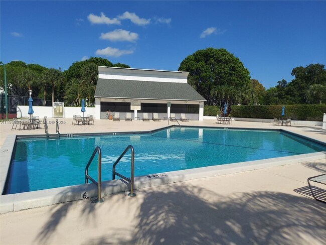 Building Photo - 16171 Blatt Blvd