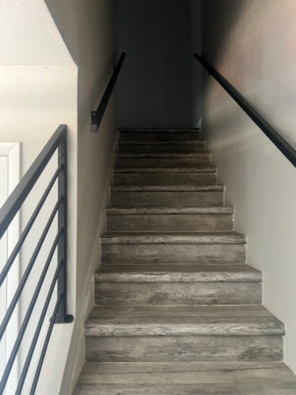 Building Photo - 3671 Villa Knolls E Dr