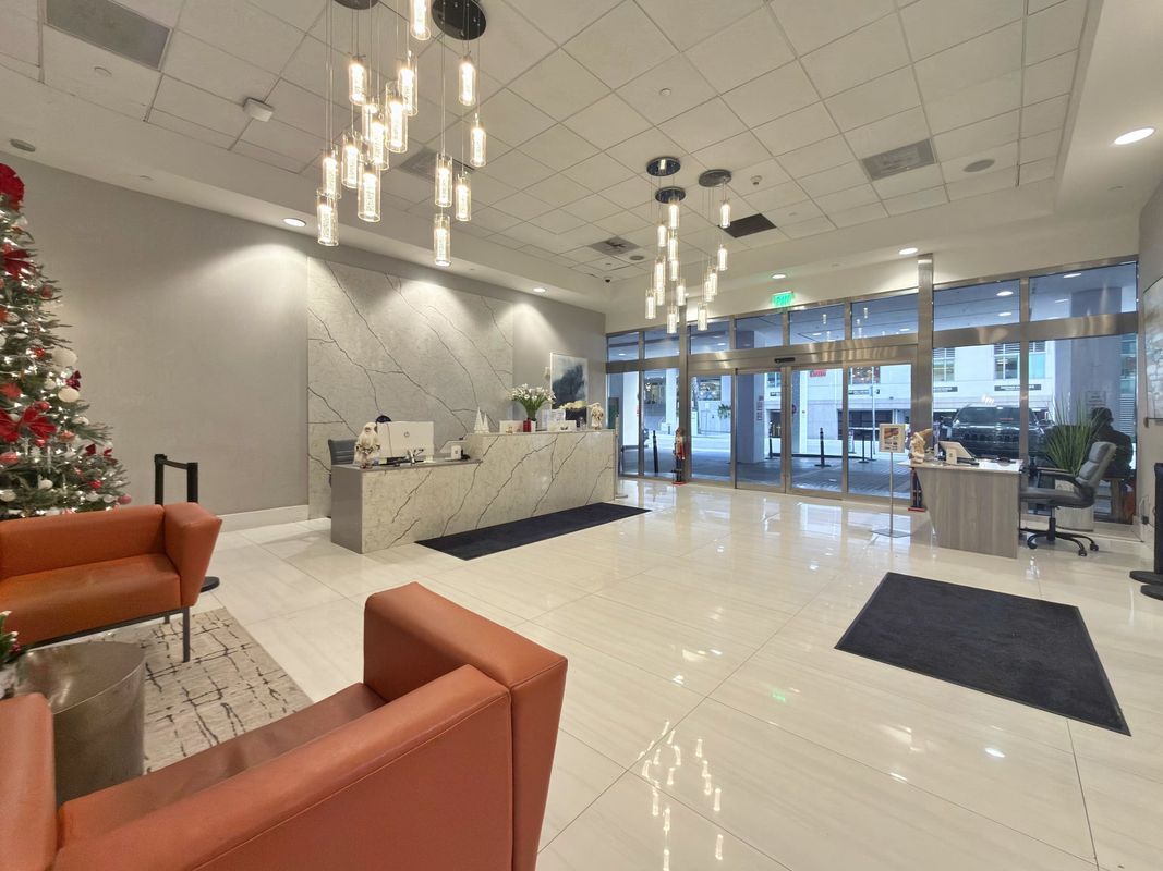 Building Photo - 1200 Brickell Bay Dr