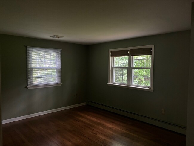 Building Photo - 3302 Heritage Dr