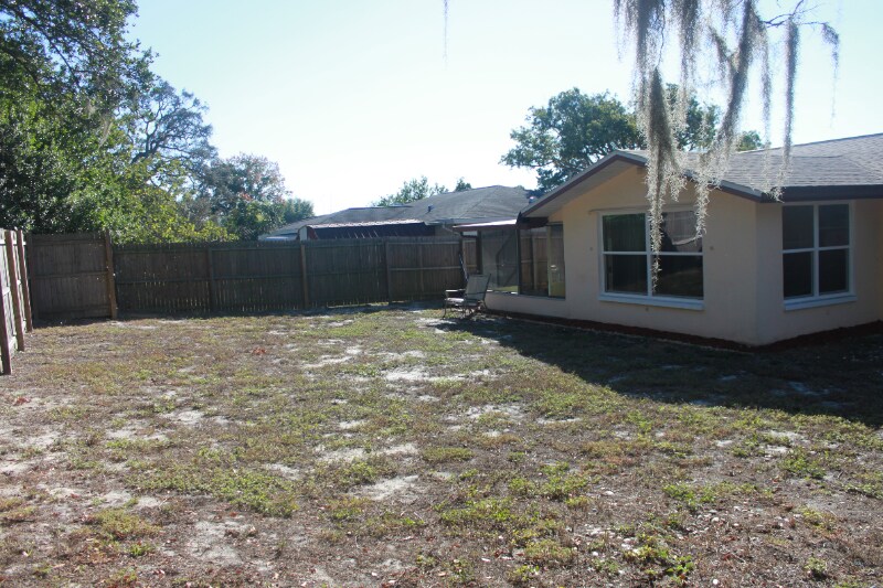 Building Photo - 10702 Laburnum Dr