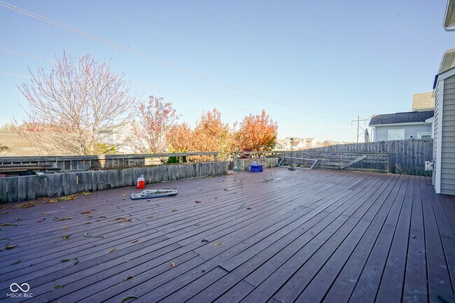 Building Photo - 5764 Bluff View Ln