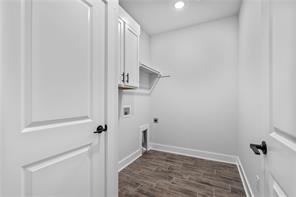 Building Photo - 146 N Banner Ave